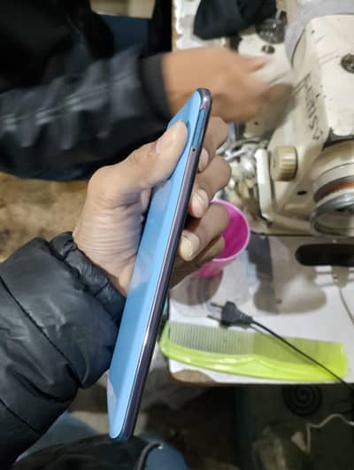 Samsung a30 4gb 64 gb with box