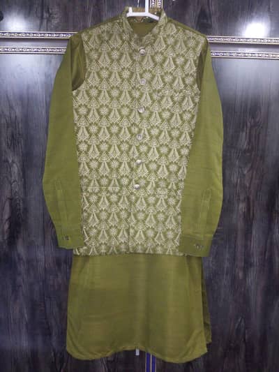 trouser kurta waiscoar and beautiful dress