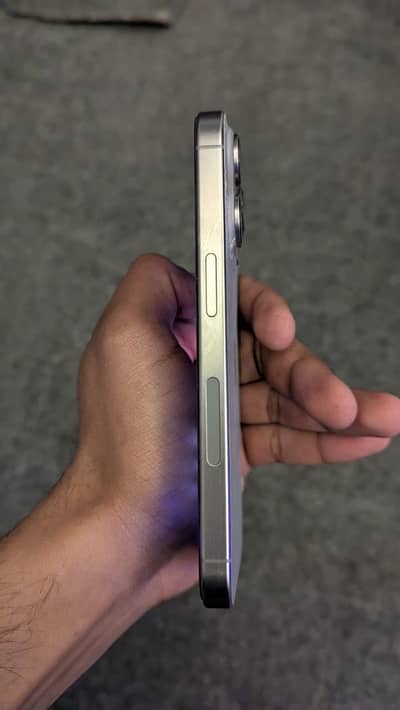 Iphone 15pro just back break water pack