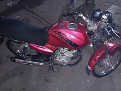 Ravi piaggio storm125 cc model 2014
