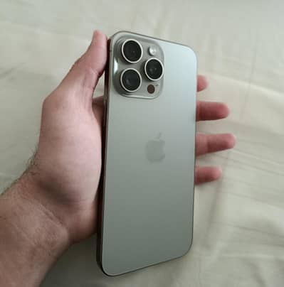 iPhone 15 Pro Max Natiral Titanium