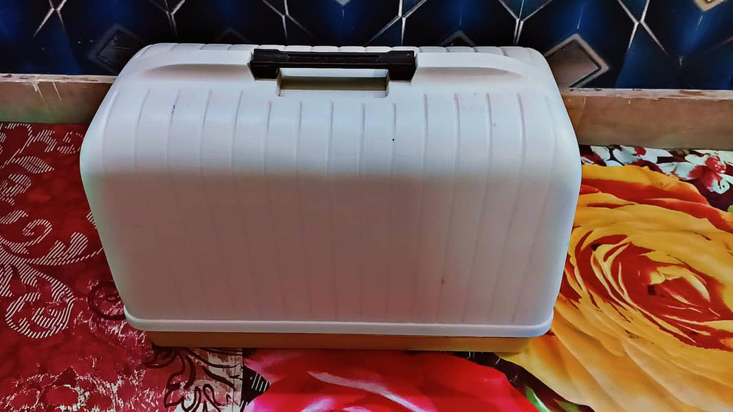 Singer Diskmetic Sewing Machine 7