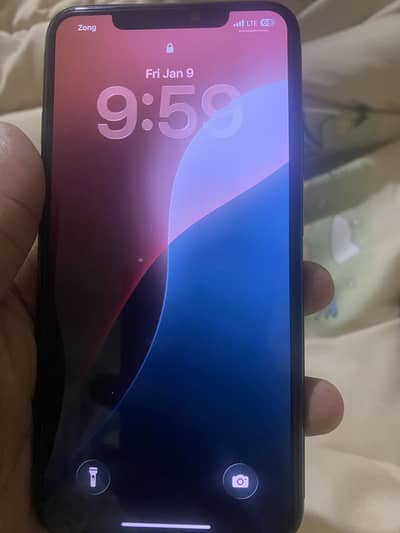 11 pro max PTA approved/back original but damaged