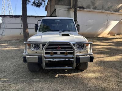 Executive Luxury SUV for Sale – Mitsubishi Pajero Exceed 4x4