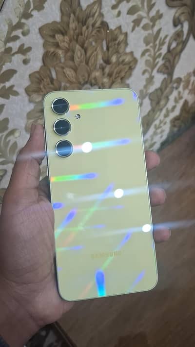 Samsung A55 5g lemon yellow brand new!!
