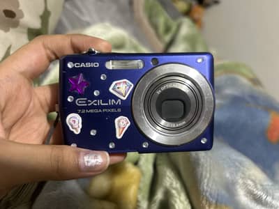 casio exilim EX-Z700 digicam