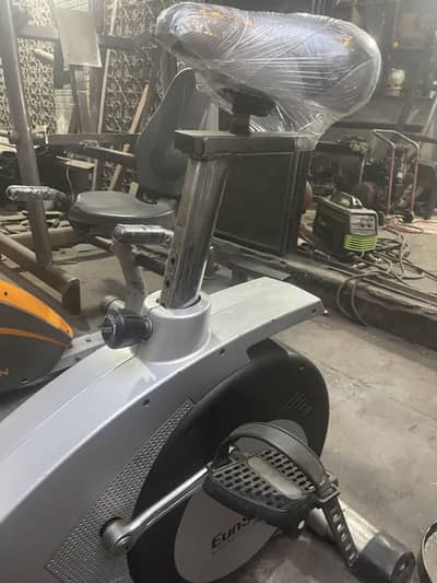 Running Cardio Gym Cycle ( Commercial & Domestic) Spin Bike Air Bikes