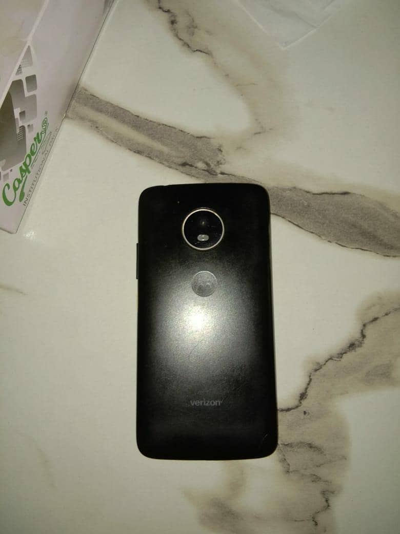 Moto E4 3