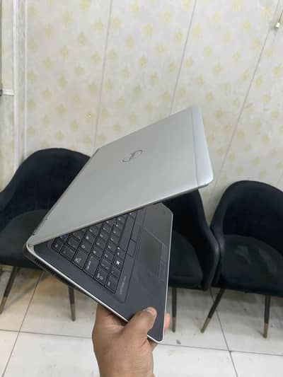 Dell Latitude E7440 Core i7 4th Generation