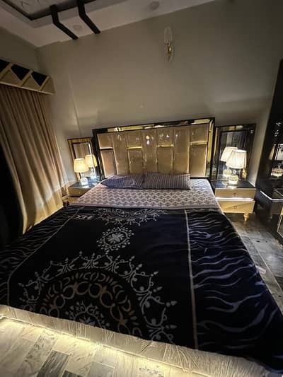 Full Bedroom Set Without Mattress.