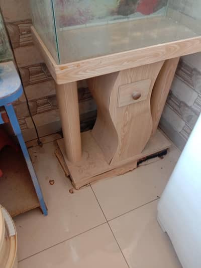 Aquariums for urgent sale both in 15000