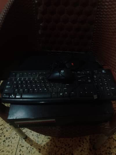 Dell optiplex  Desktop Core i3 + 19`Monitor + keyboard and mouse