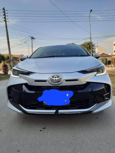 Toyota Yaris 1.3 , CVT , LE