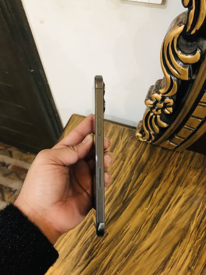 Iphone 12 pro max 3