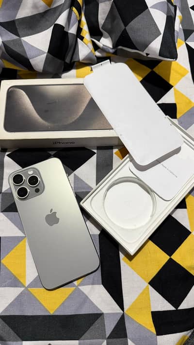 IPhone 15 Pro Max JV