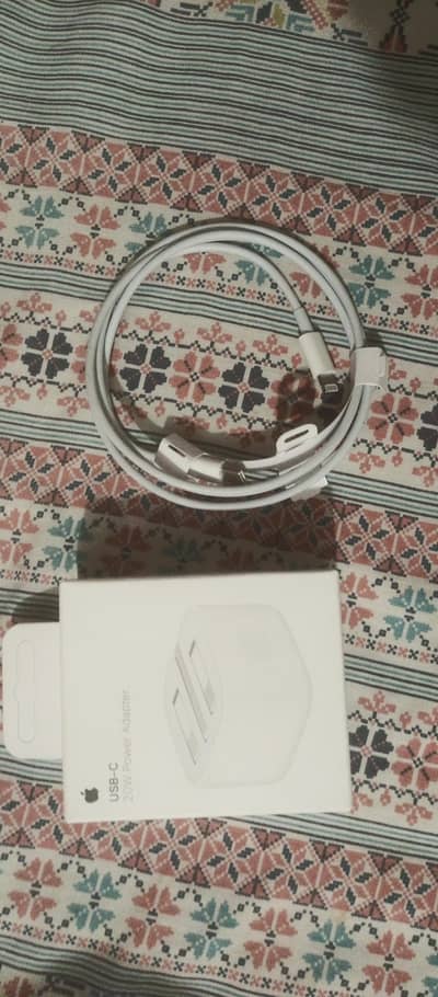 I PHONE FAST CHARGER 20 w