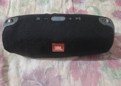 Jbl EXTREME portable splashproof speaker