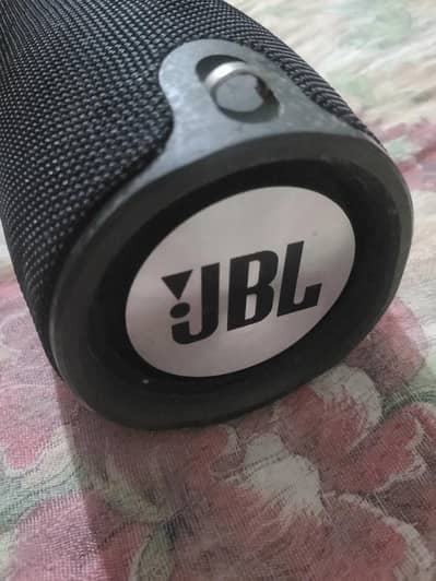 Jbl EXTREME portable splashproof speaker