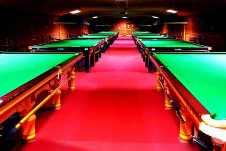 snooker club k lea larky ki zaroorat hy