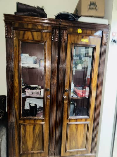 Wardrobe, Door lock and Table