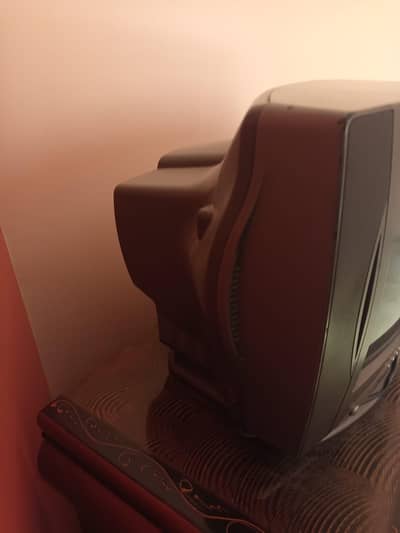 14 inch tv available