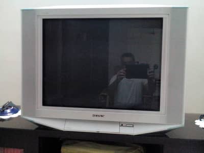 SONY TRINITRON COLOUR TV 29 INCHE  (WEGA  KV-SZ292)