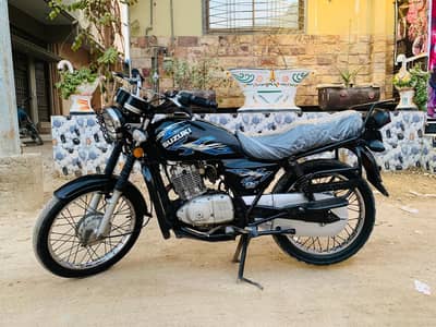 Suzuki GS model 2017#0/3/1/7/0/0/2/4/6/2/9