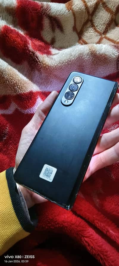 8/256 samsung z fold 3 non pta