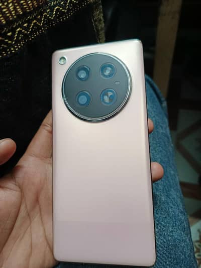 Infinix Zero 40
