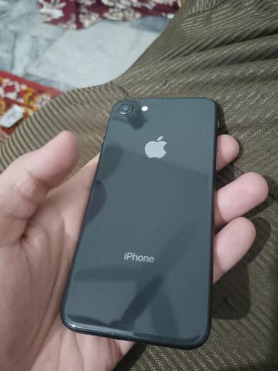 iphone 8 64gb non pta. all ok. water pack