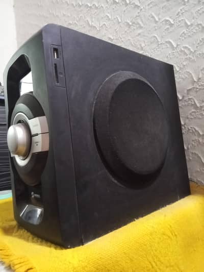 sayona   sht1250bt  company wooden base Bluetooth speakers