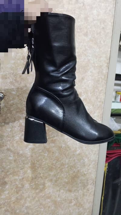 Chelsea boots|imported boots|long Shoes|long boots| Shoes|joggers|