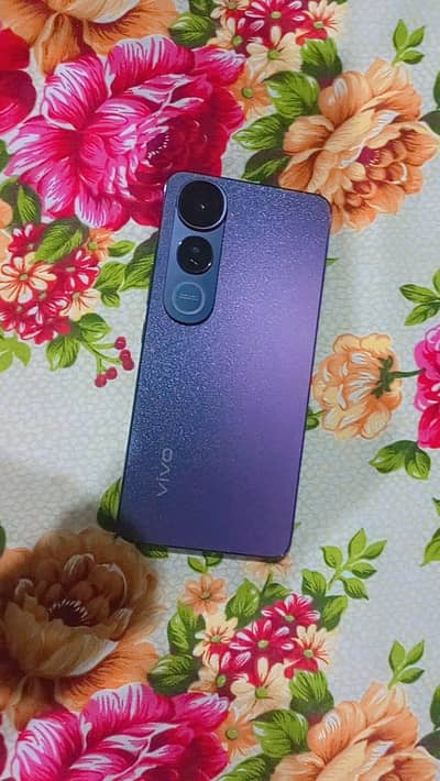 Vivo v50 lite 5G  12GB 256GB. 10/10
