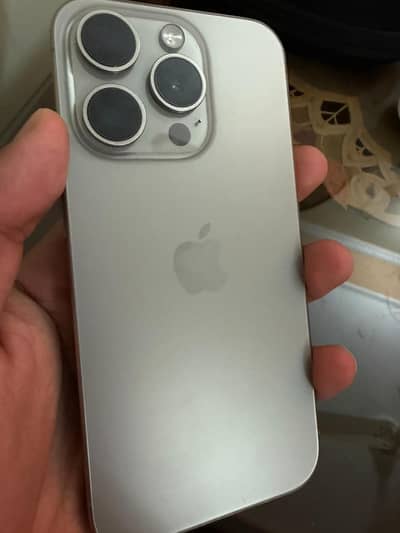 Iphone 15 pro natural titanium
