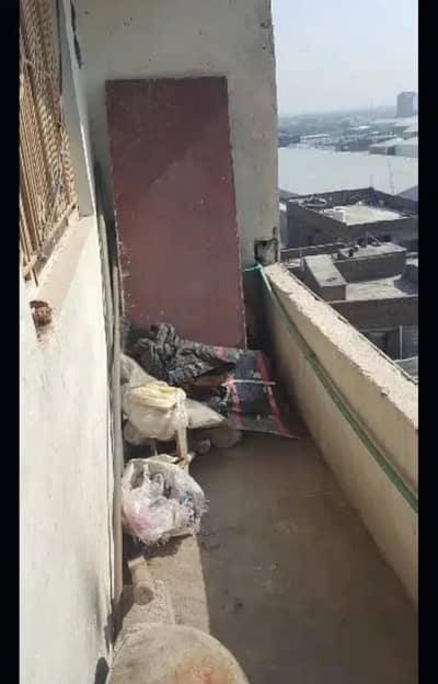 Corner flat for sale Exch posible