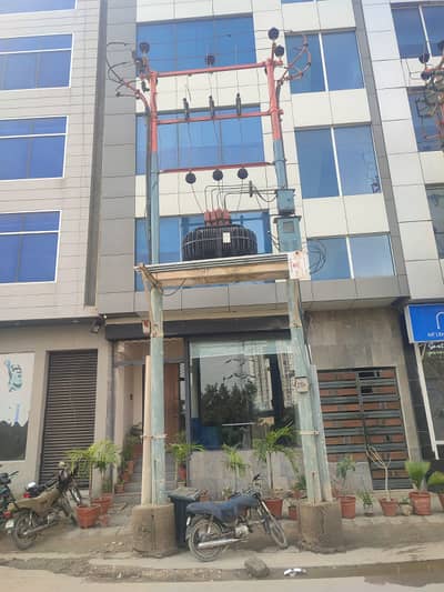 SAMI FURNISHED 100 YARD BUILDING FOR RENT WITH LIFT PHASE 7 D H A