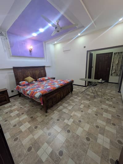 GULBERG RESIDENCIA 7M UPPER FLOOR FURNISHED WITH SOLAR