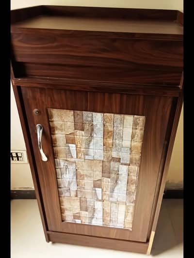 High-Quality Wooden Wardrobe with luxury look