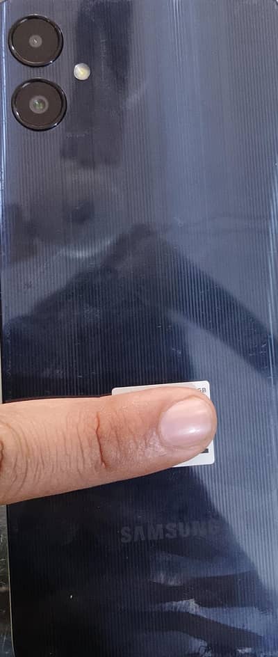 selling my phone with box contact 03235100176