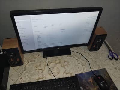 24 inch monitor urgent sale