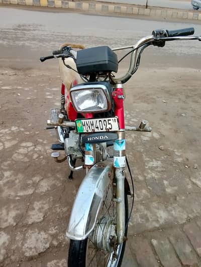 Power bike engine 10/10 all documents complete hain koi Kam ni ha is k