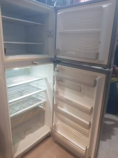 DAWLANCE FRIDGE