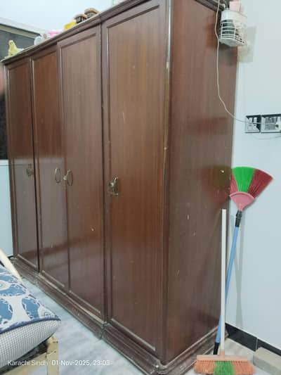 Wooden almari wardrobe 4 doors 3 pieces.