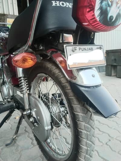 Honda 125 Bike good drive  good condition urgent sale