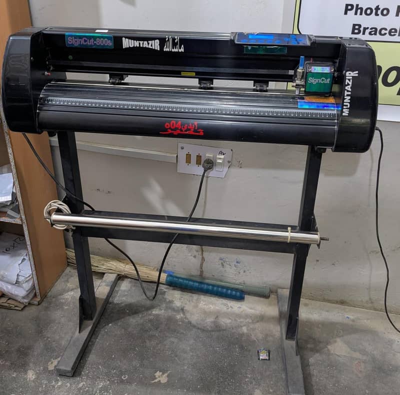 sign cut plotter urgent sale - Paints, Primers & Tools - 1110421726