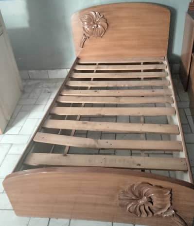 Luxury Carved Wooden Bedroom Set | King Size Bed | 4-Piece Set