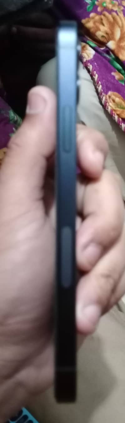 iPhone 12 - 64GB - 98% Battery Health - Water Packed & Mint Condition