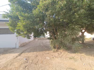 240sqyrd plot for sale on 70ft wide road in prime and vip sector