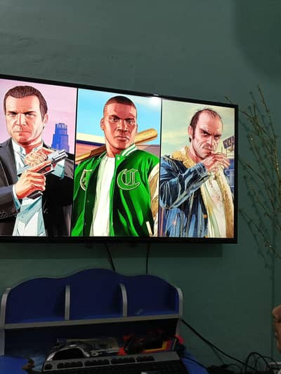 Xbox one 1000 gb 12 plus games GTA taken 7 etc ,. . . .