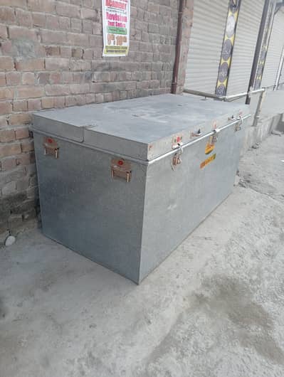 trunk for sale/trunk